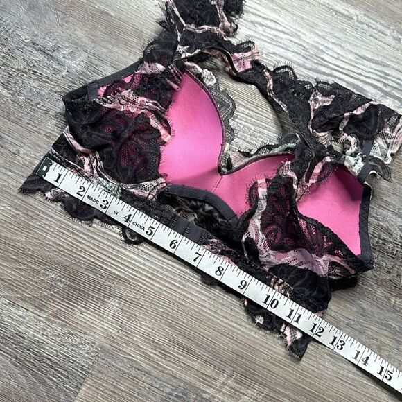 Victoria’s Secret | PINK | Bundle of 3 | XS/S Bralettes | Like New | 1573 - Picture 6 of 15